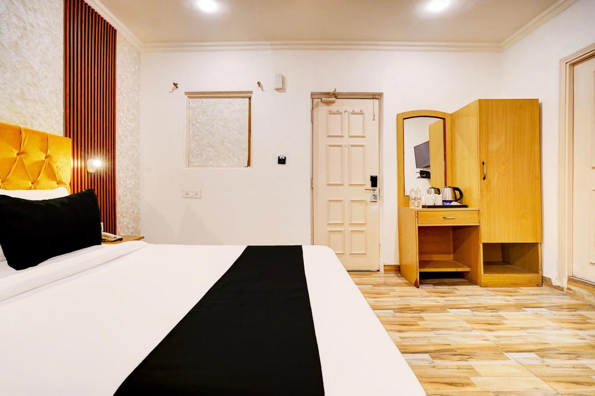 Super Townhouse Jageer Palace Near Mayapuri Chowk Yeni Delhi Dış mekan fotoğraf